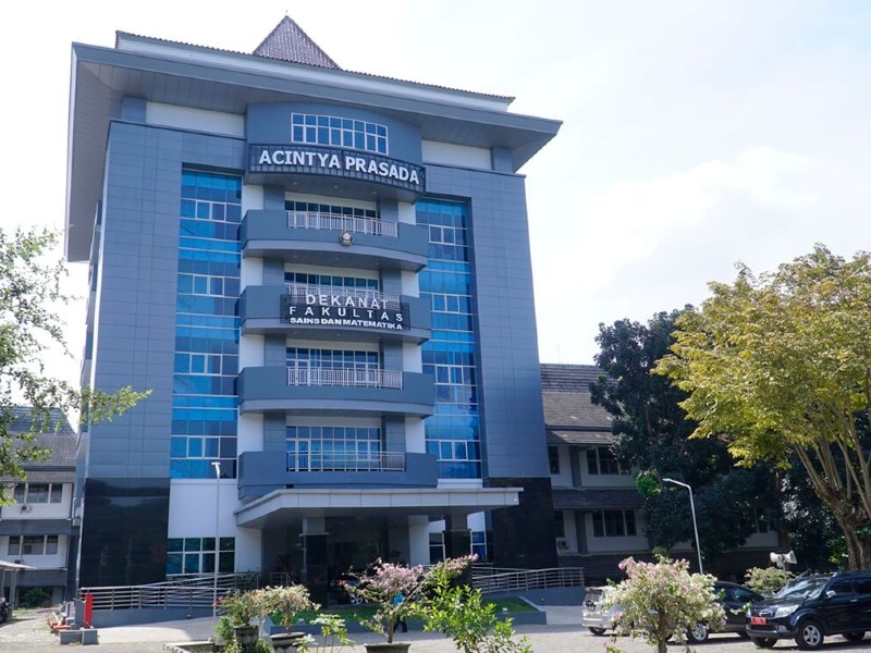 Fakultas Sains dan Matematika
